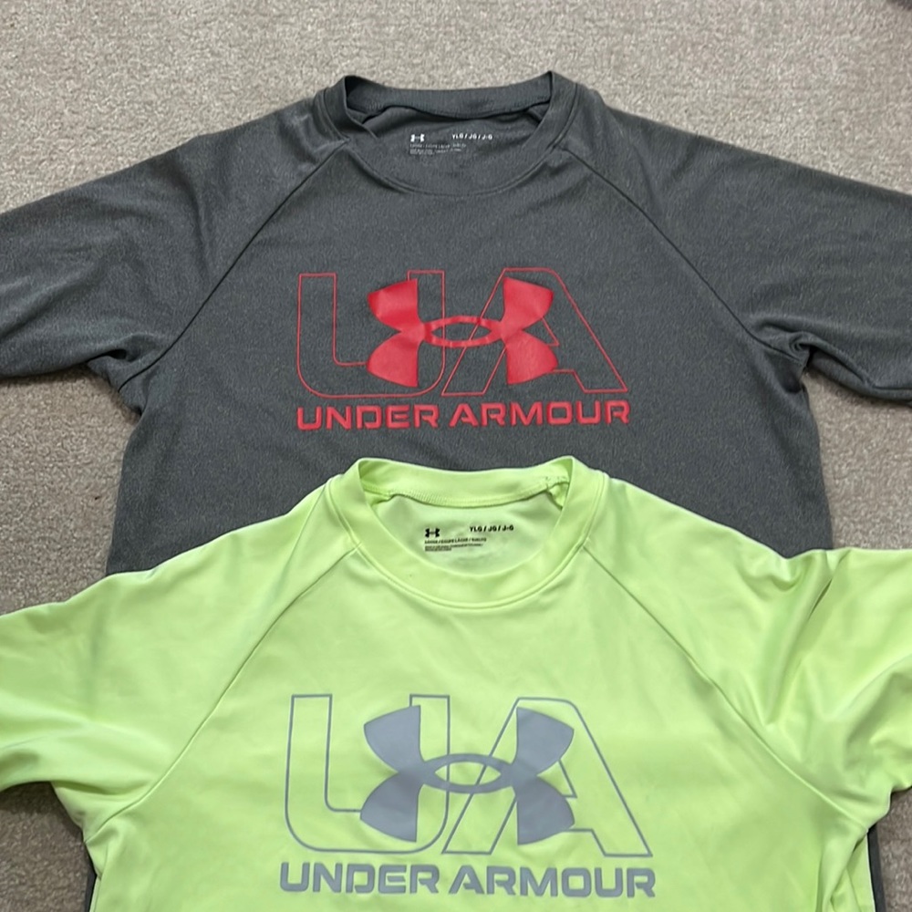 Bundle of two Boys Under Armour Large tee shirts